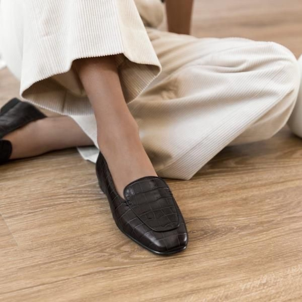 Dear Frances Black Croc-Embossed Loafers
